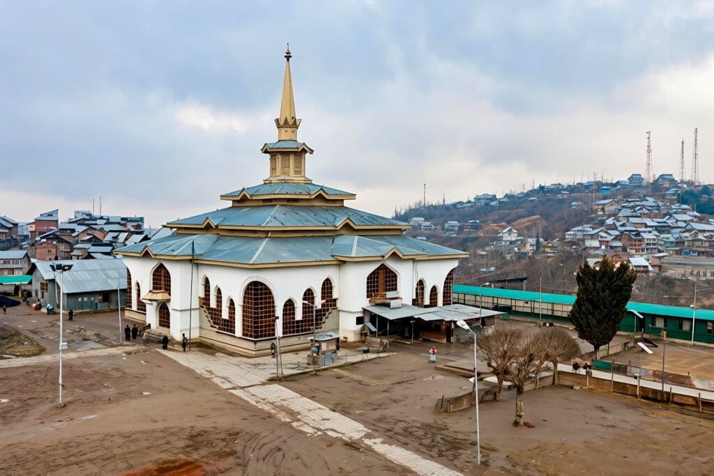 Srinagar To Yousmarg | Valley, Lakes & Meadows Exploration